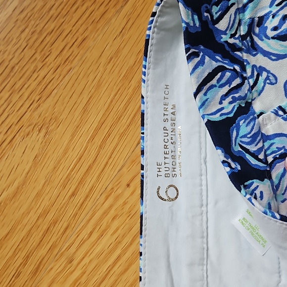 Shorts - Picture 3 of 8